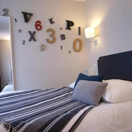 ドゥ ラ プラセット バルセロネート ホテル 2*